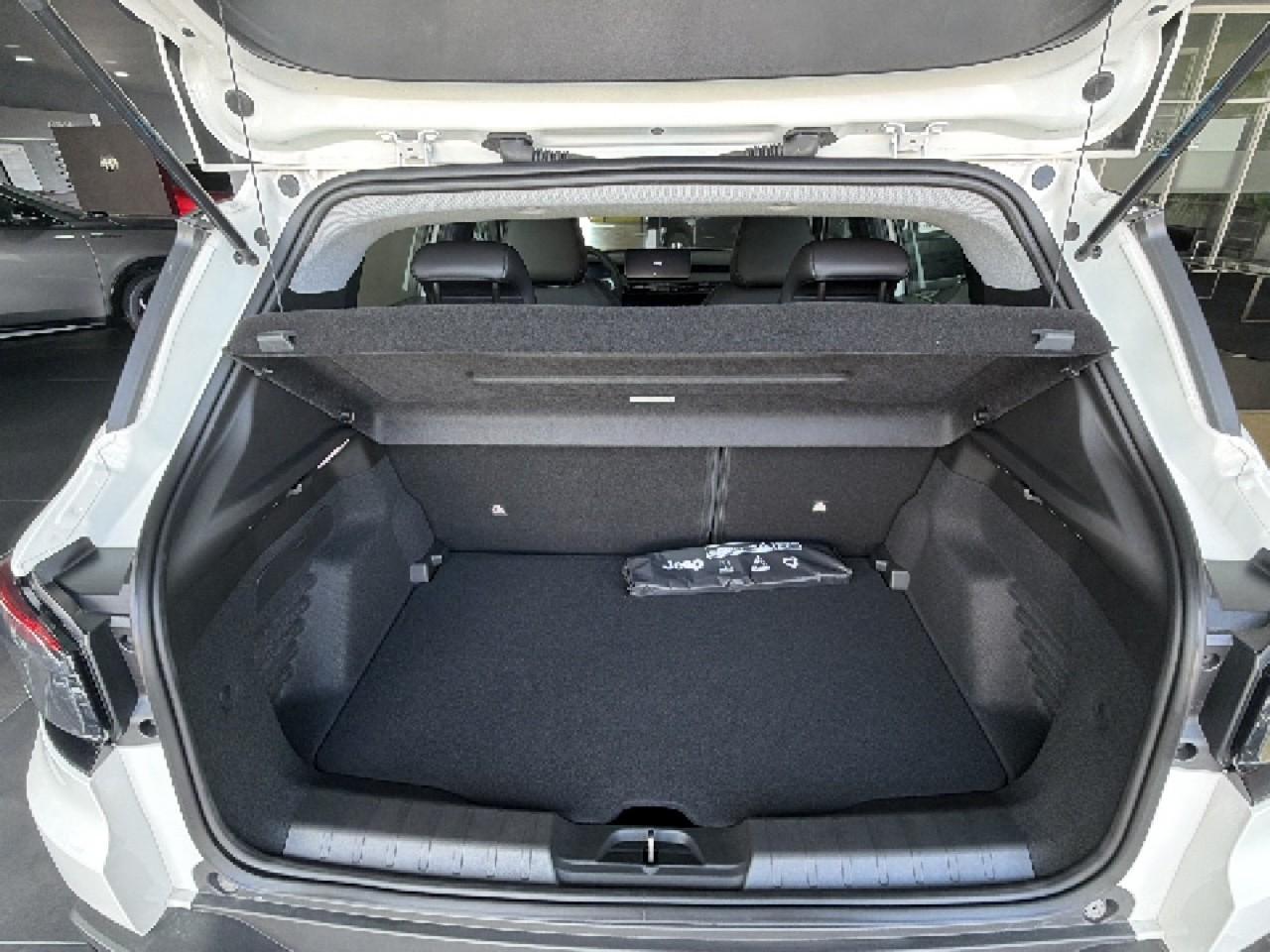 jeep avenger 1.2 tg altitude — photo 4