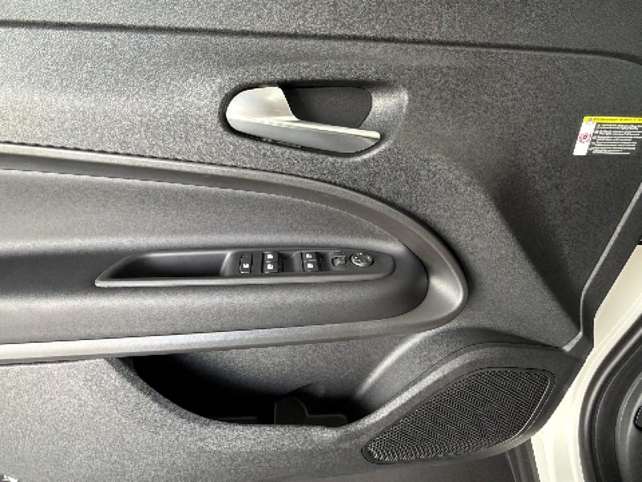 jeep avenger 1.2 tg altitude — photo 5