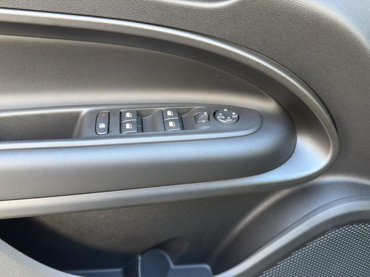 jeep avenger 1.2 tg altitude — photo 5