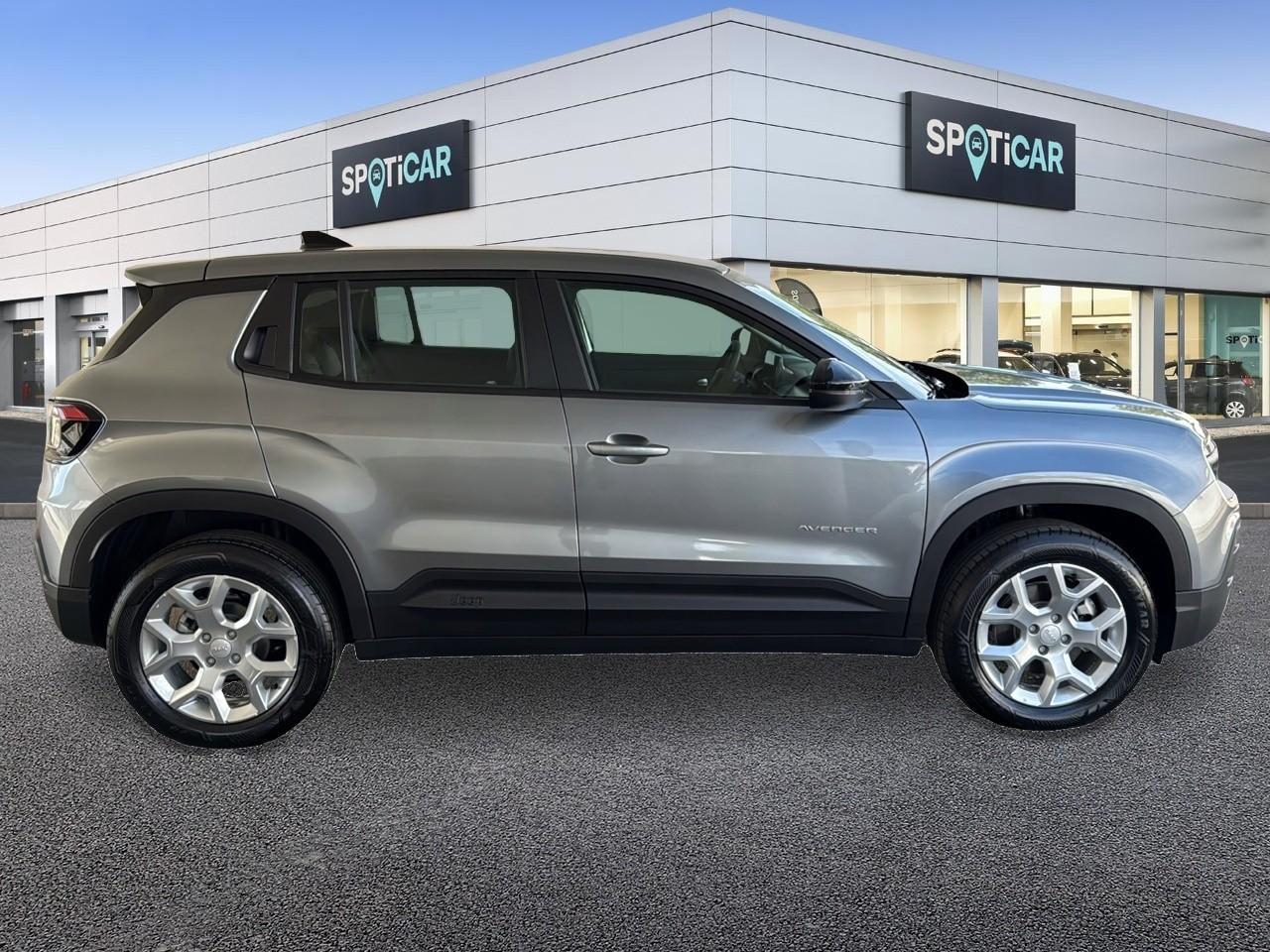 jeep avenger 1.2 e-hybrid altitude dct — photo 4