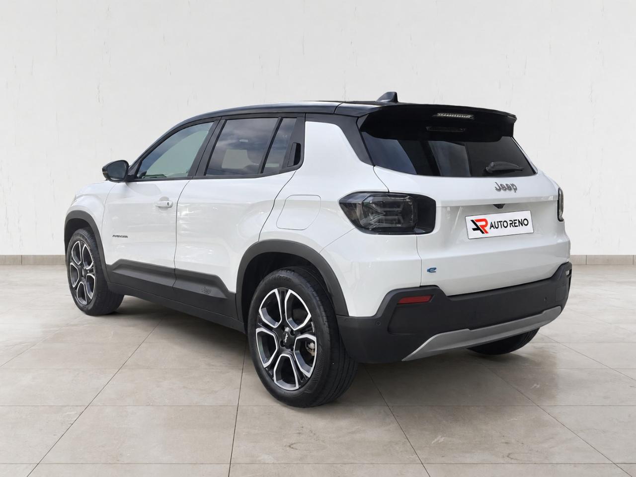 jeep avenger 54 kwh summit — photo 3