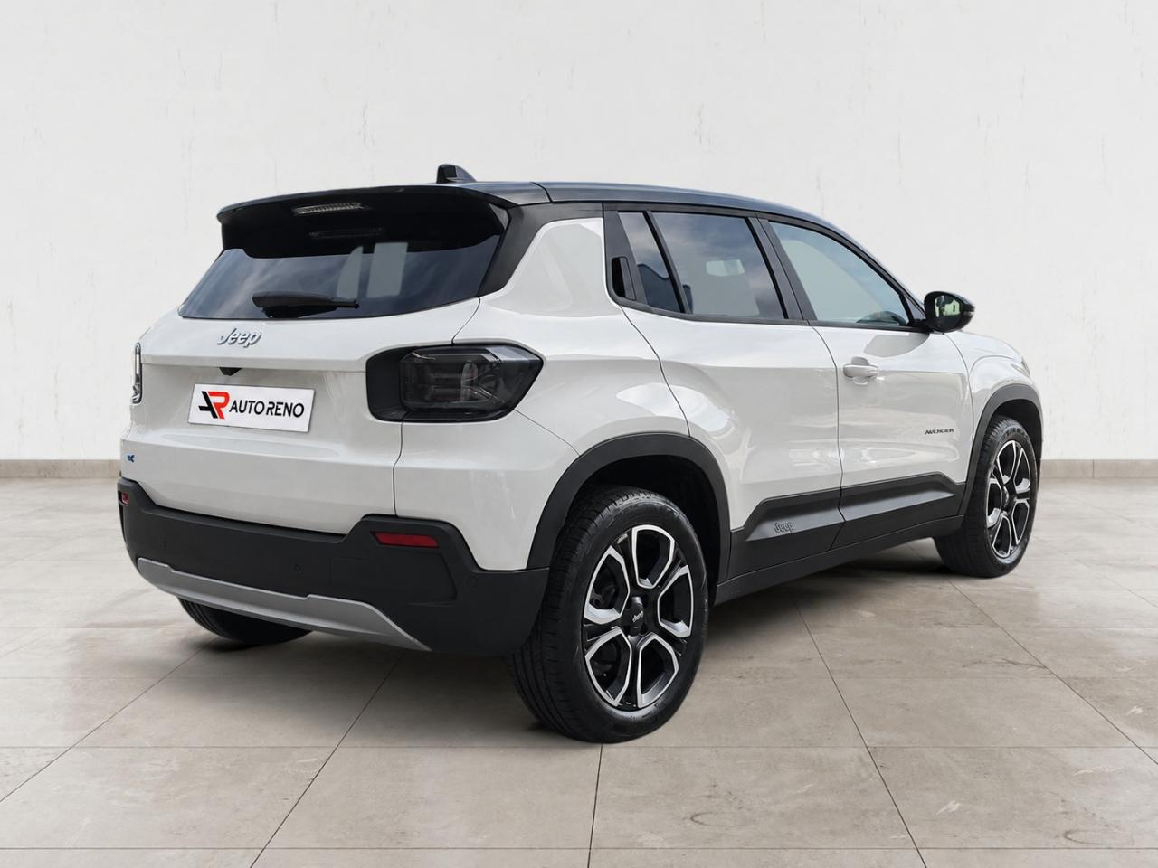 jeep avenger 54 kwh summit — photo 5