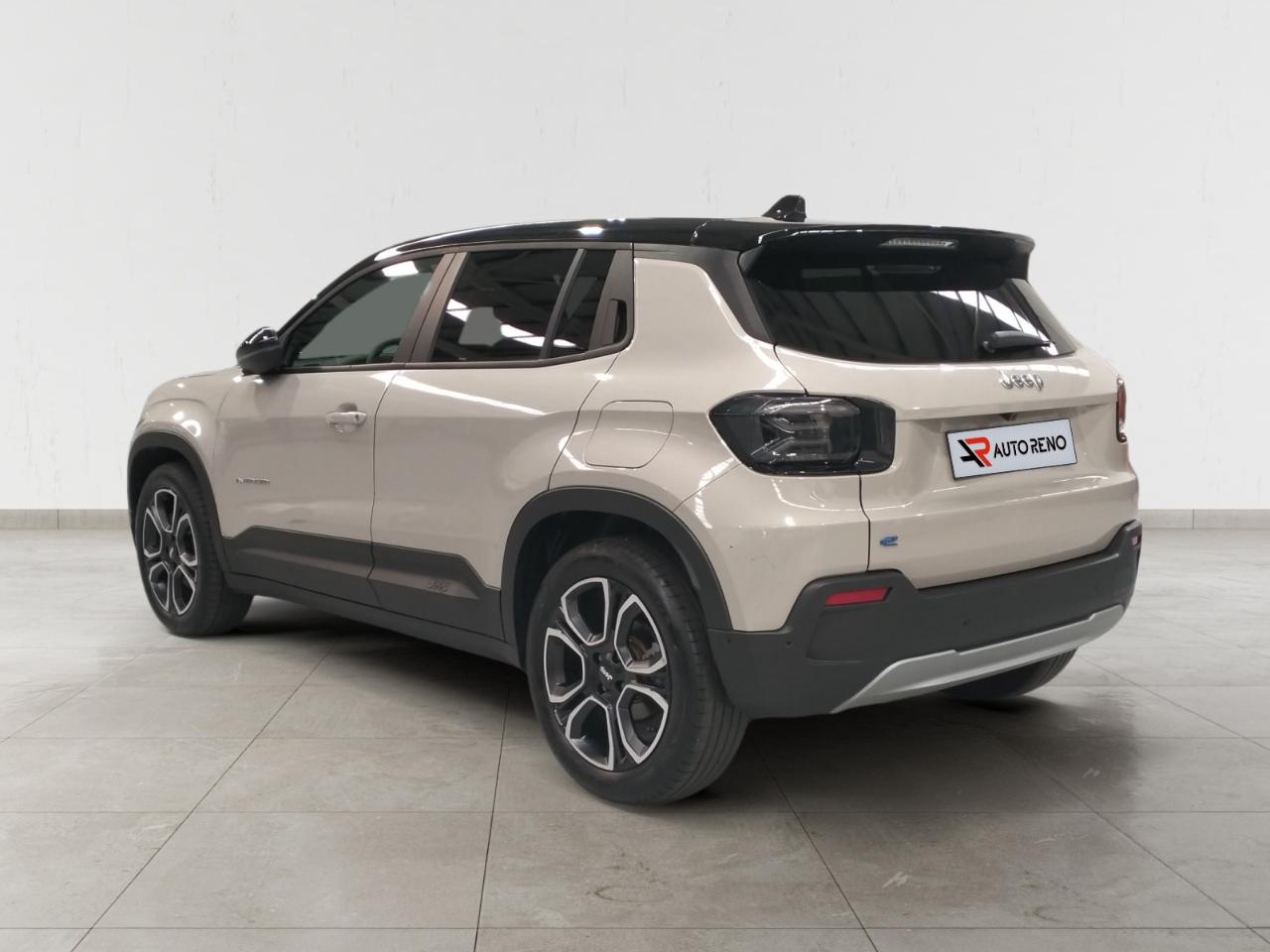 jeep avenger 54 kwh summit — photo 3