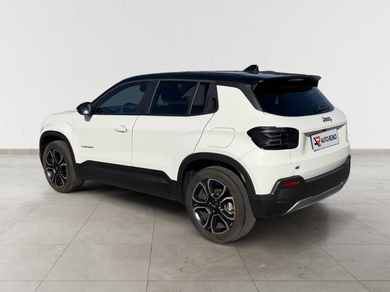 jeep avenger 54 kwh summit — photo 3