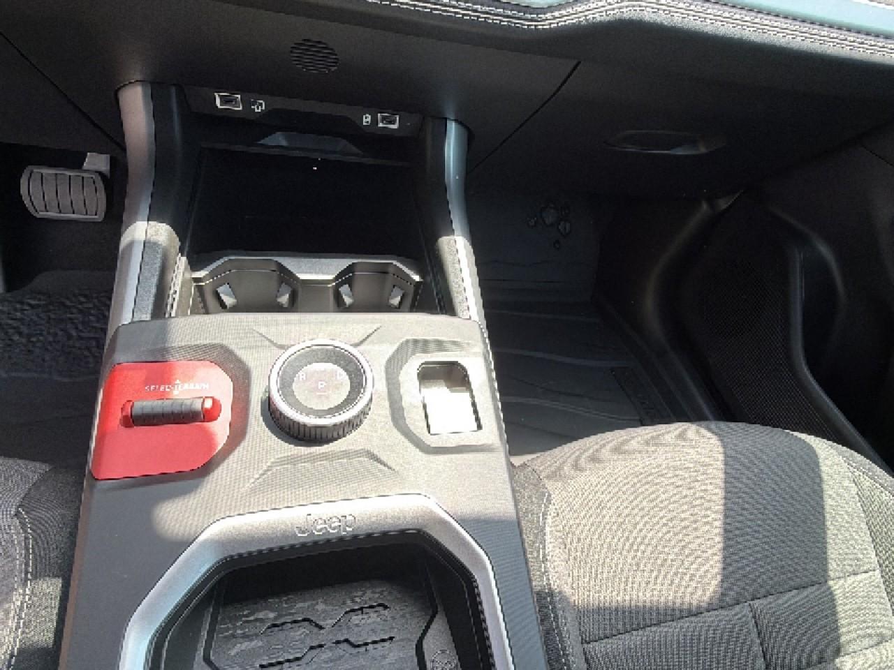 jeep compass 1.6 e-hybrid plug-in altitude — photo 4