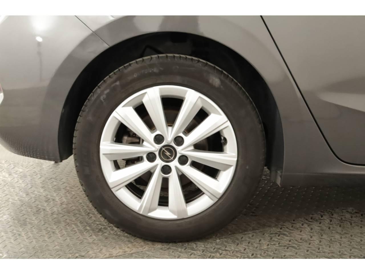 opel astra 1.5d 130cv s/s  at8 edition — photo 5