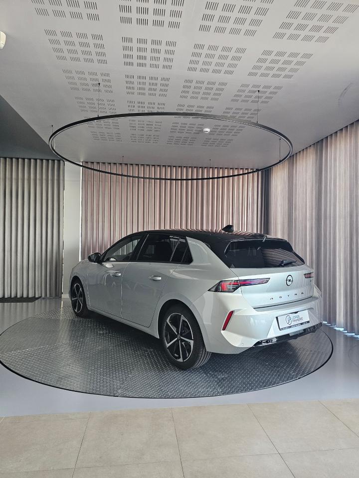 opel astra 1.2 t hybrid gs edct — photo 5
