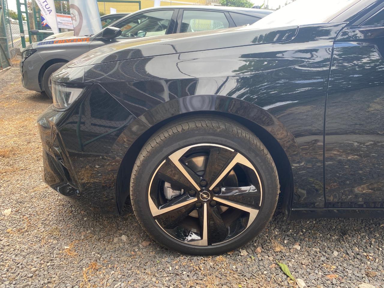 opel astra l sports tourer 1.2 — photo 3