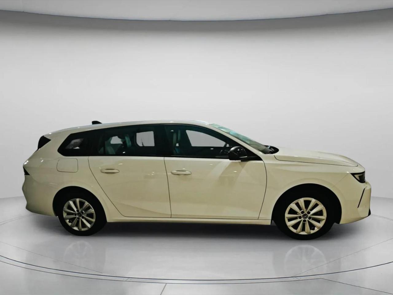 opel astra 1.2 turbo 130cv s/s edition st — photo 4