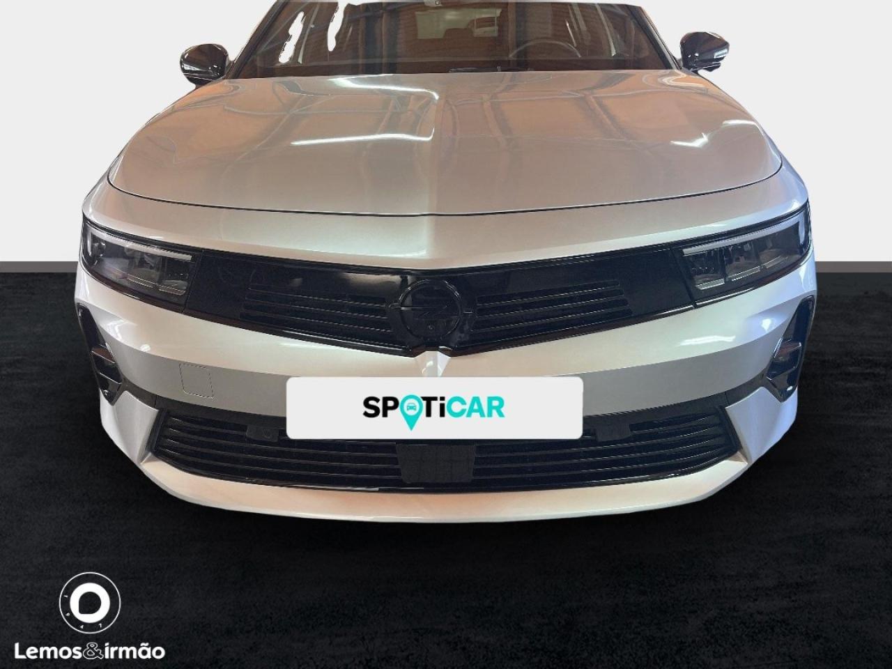 opel astra 1.2 turbo 130cv gs at8 — photo 2