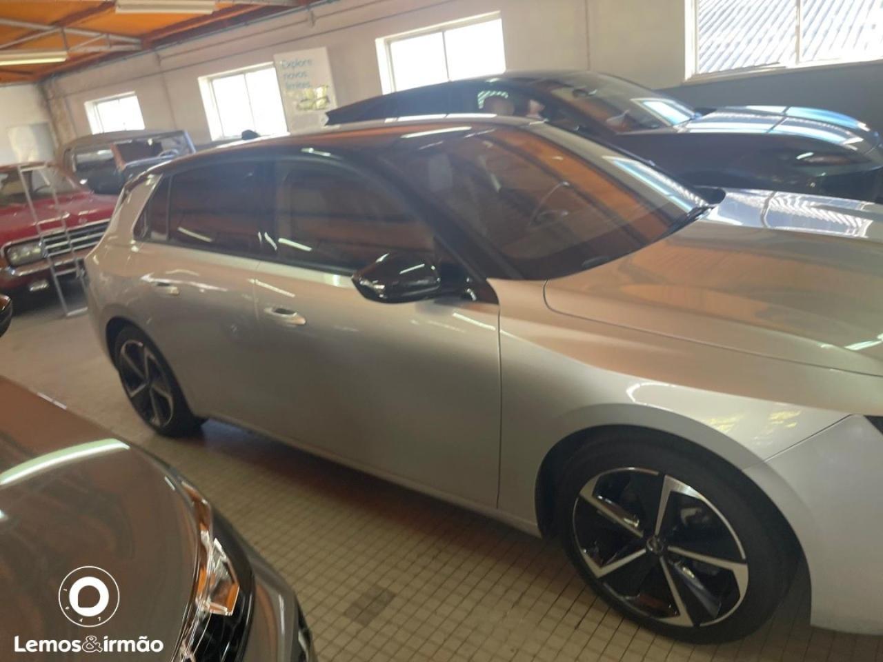 opel astra 1.2 turbo 130cv gs at8 — photo 4
