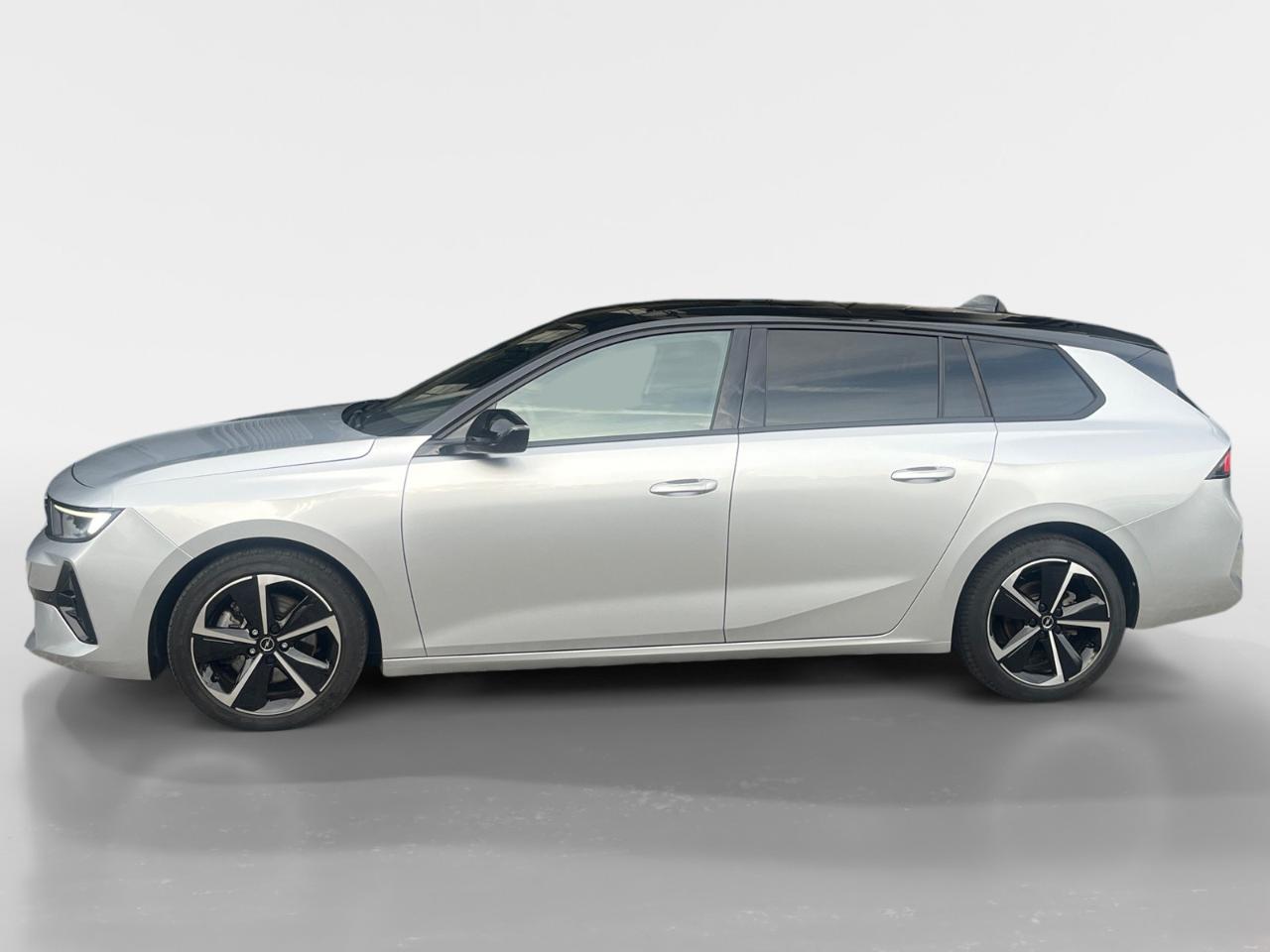 opel astra sports tourer 1.2 t gs — photo 2