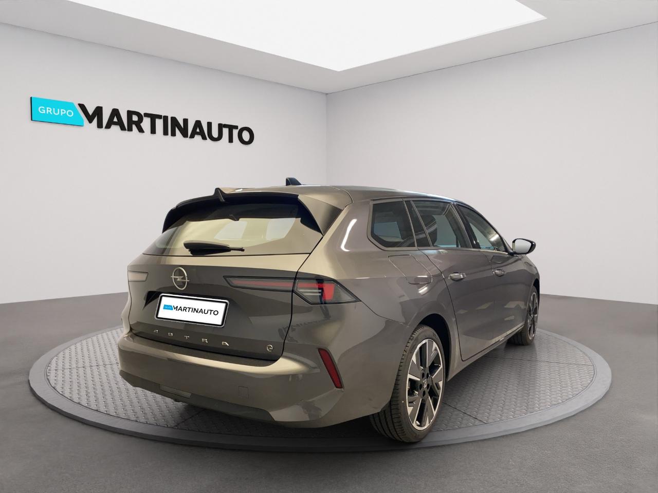 opel astra sports tourer 54 kwh edition — photo 5