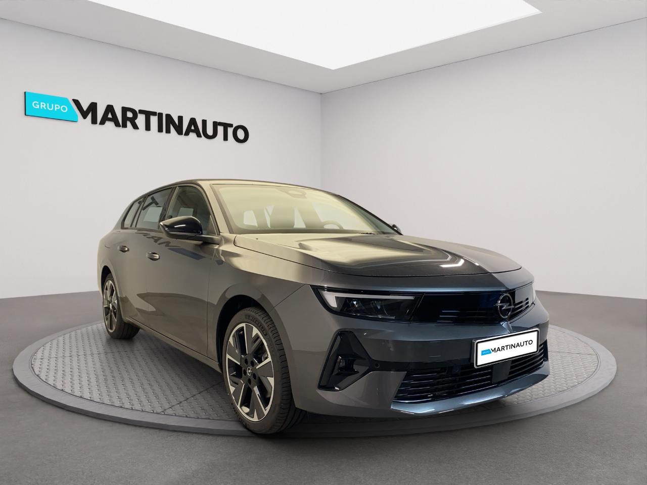 opel astra sports tourer 54 kwh edition — photo 3