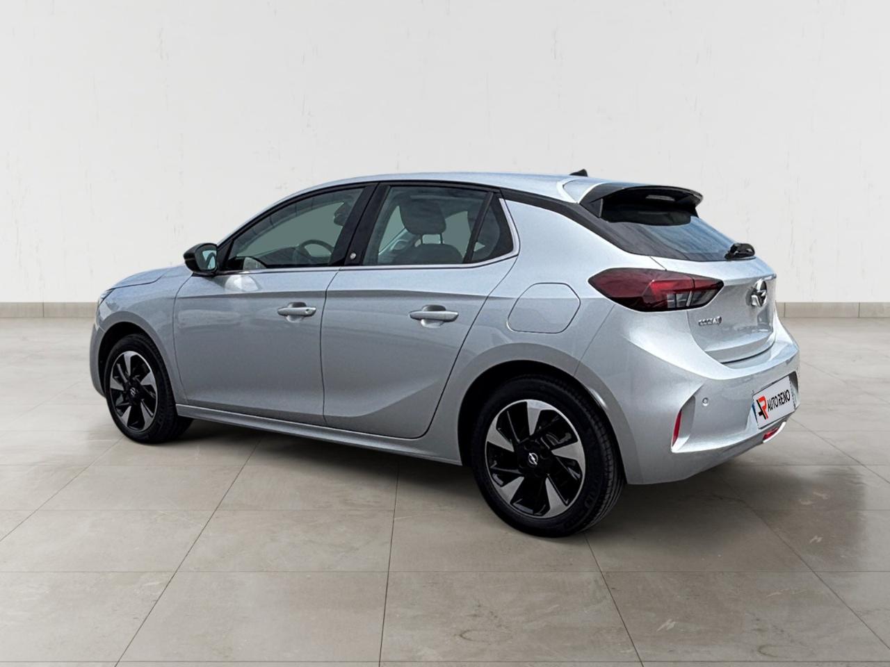 opel corsa corsa-e elegance — photo 3