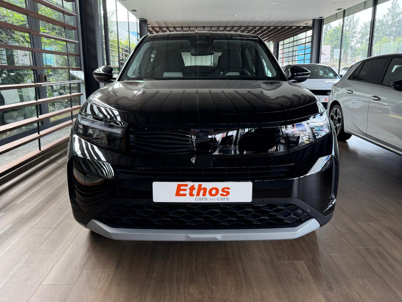 opel frontera hybrid gs 1.2 145cv — photo 2