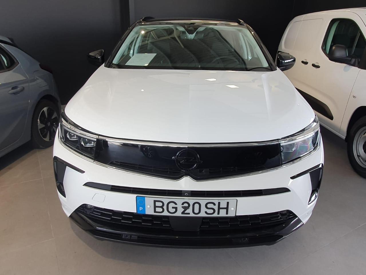 opel grandland 1.6 t phev gse — photo 3