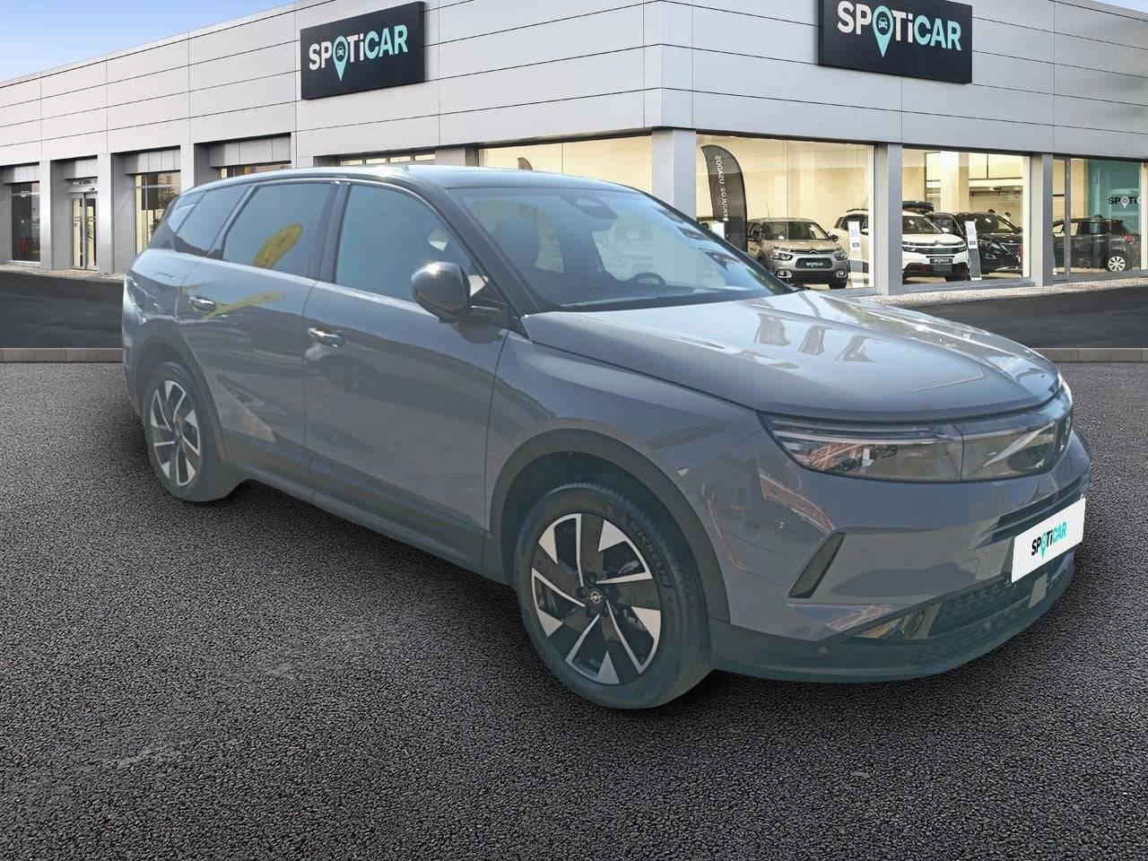 opel grandland 1.2 hybrid 145cv  e-dcs6 gs — photo 3