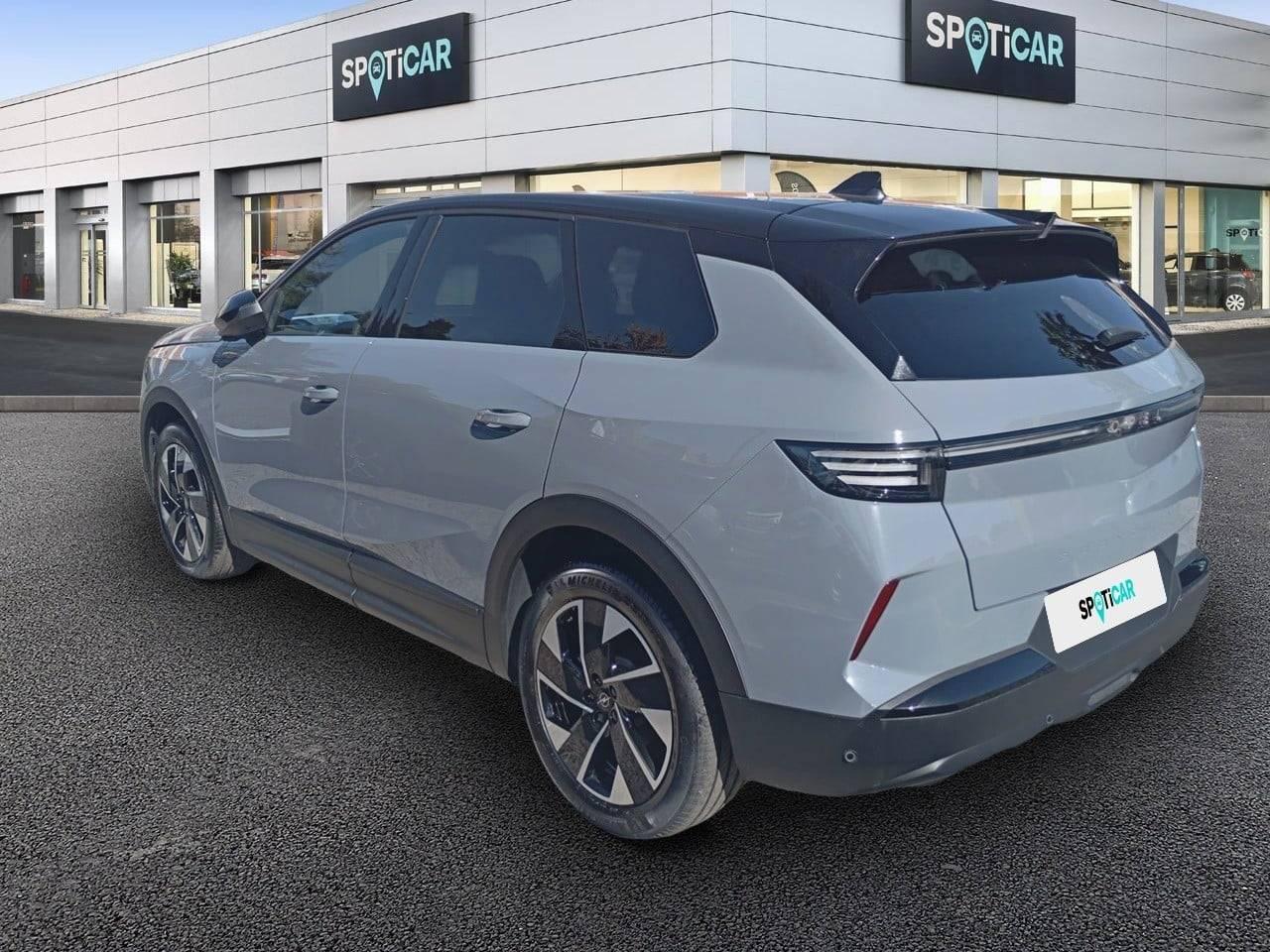 opel grandland 1.2 hybrid 145cv  e-dcs6 gs — photo 5