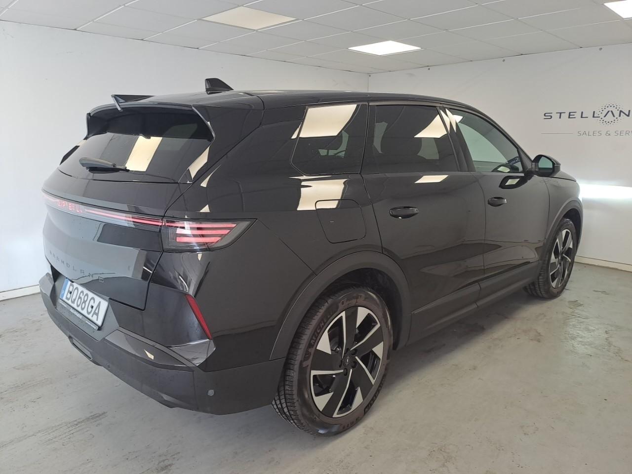 opel grandland 1.2 hybrid 136cv  e-dcs6 gs — photo 4