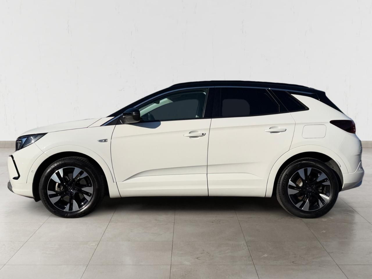 opel grandland 1.6 t phev ultimate — photo 2
