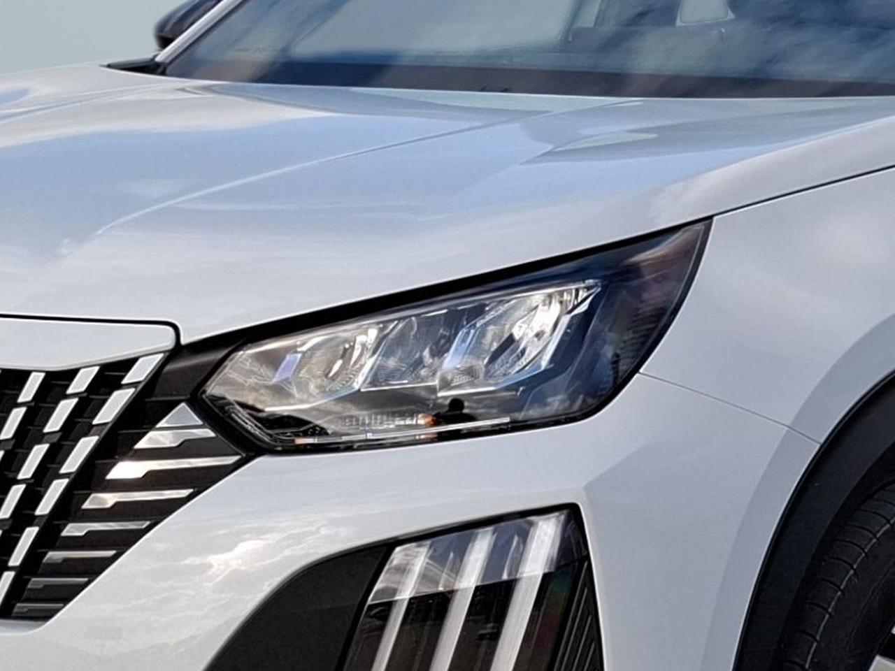 peugeot 2008 1.2 100 cv allure — photo 3