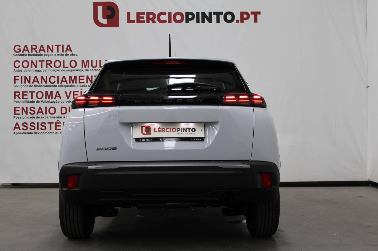 peugeot 2008 1.2 puretech gt eat8 — photo 4