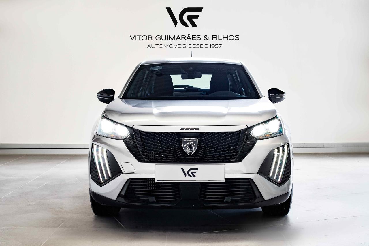 peugeot 2008 1.2 puretech active — photo 2