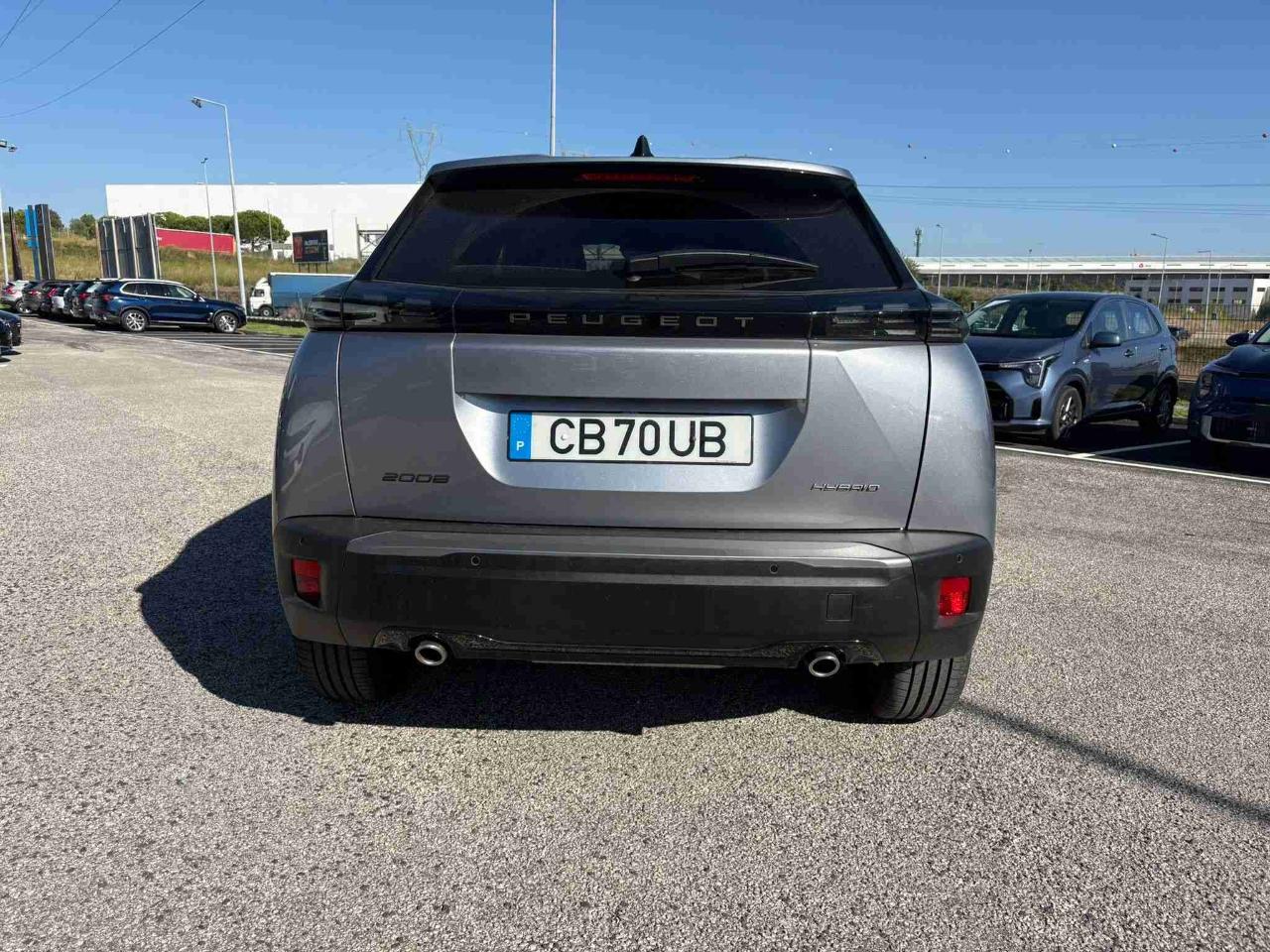peugeot 2008 1.2 hybrid allure e-dcs6 — photo 4