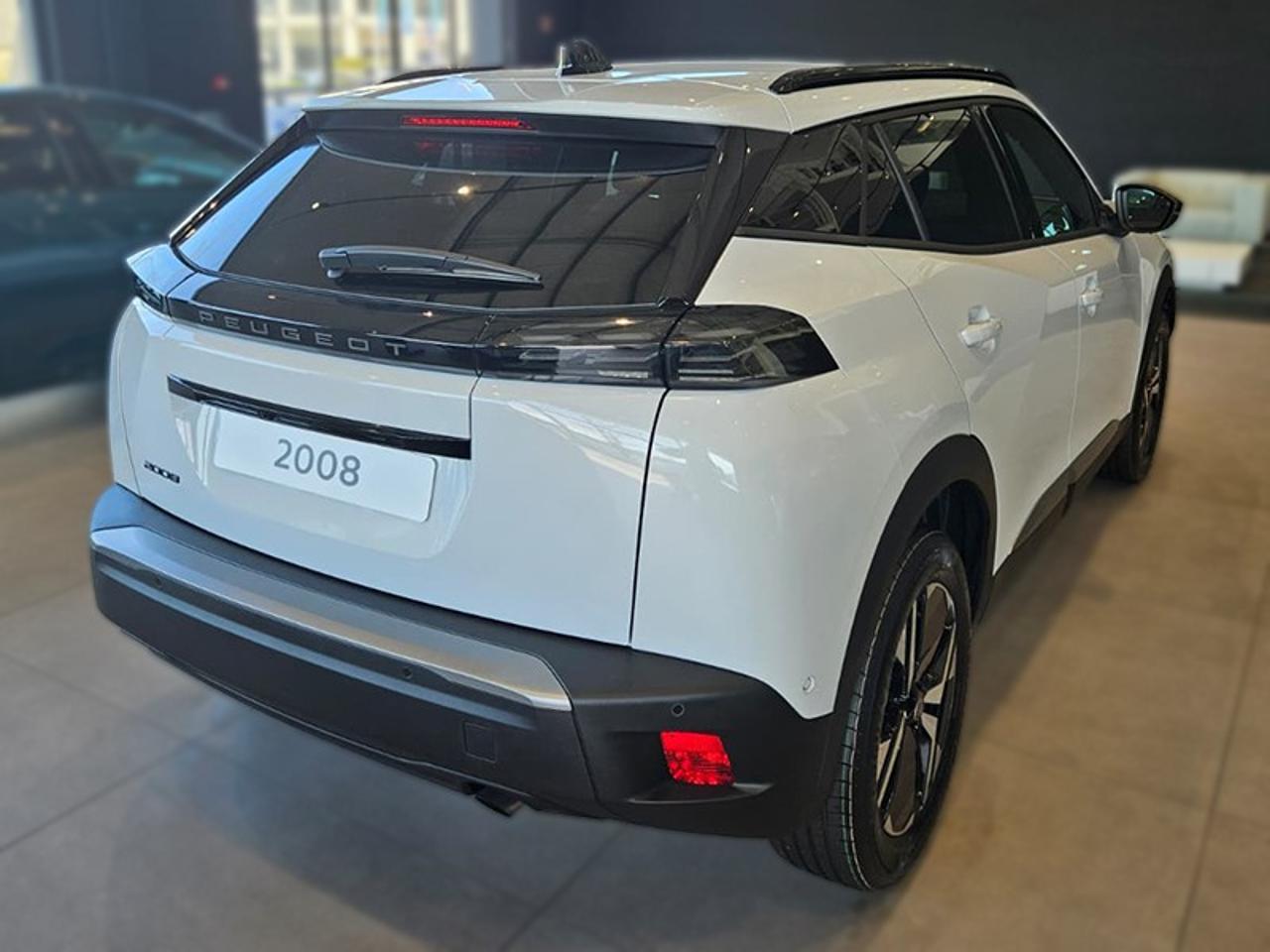 peugeot 2008 1.2 allure — photo 5