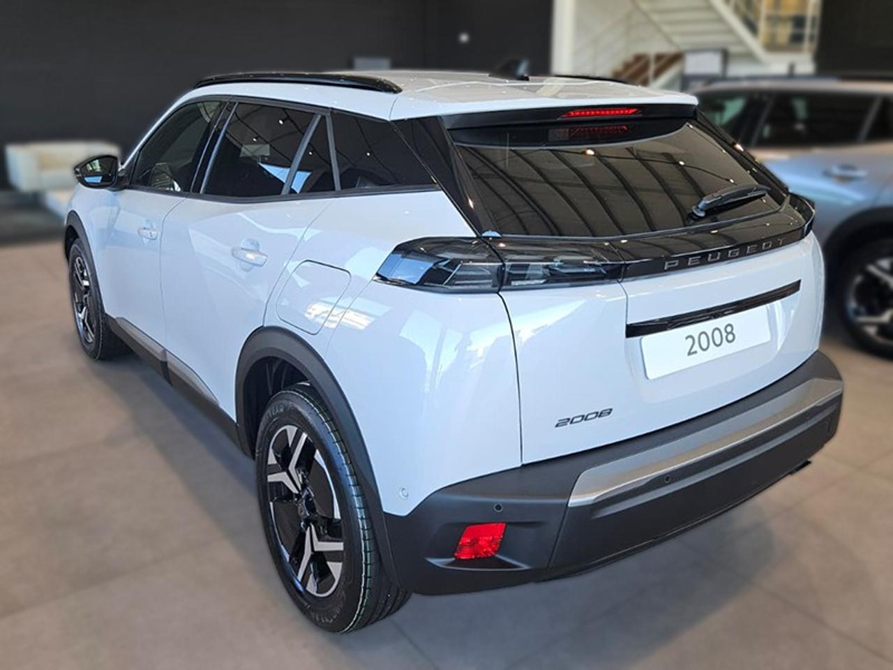 peugeot 2008 1.2 allure — photo 4