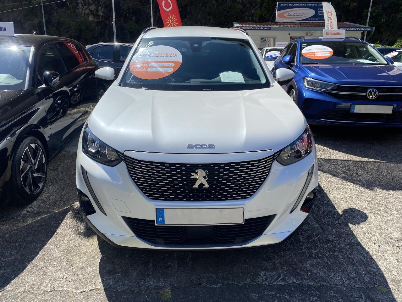 peugeot 2008 1.2 puretech — photo 2
