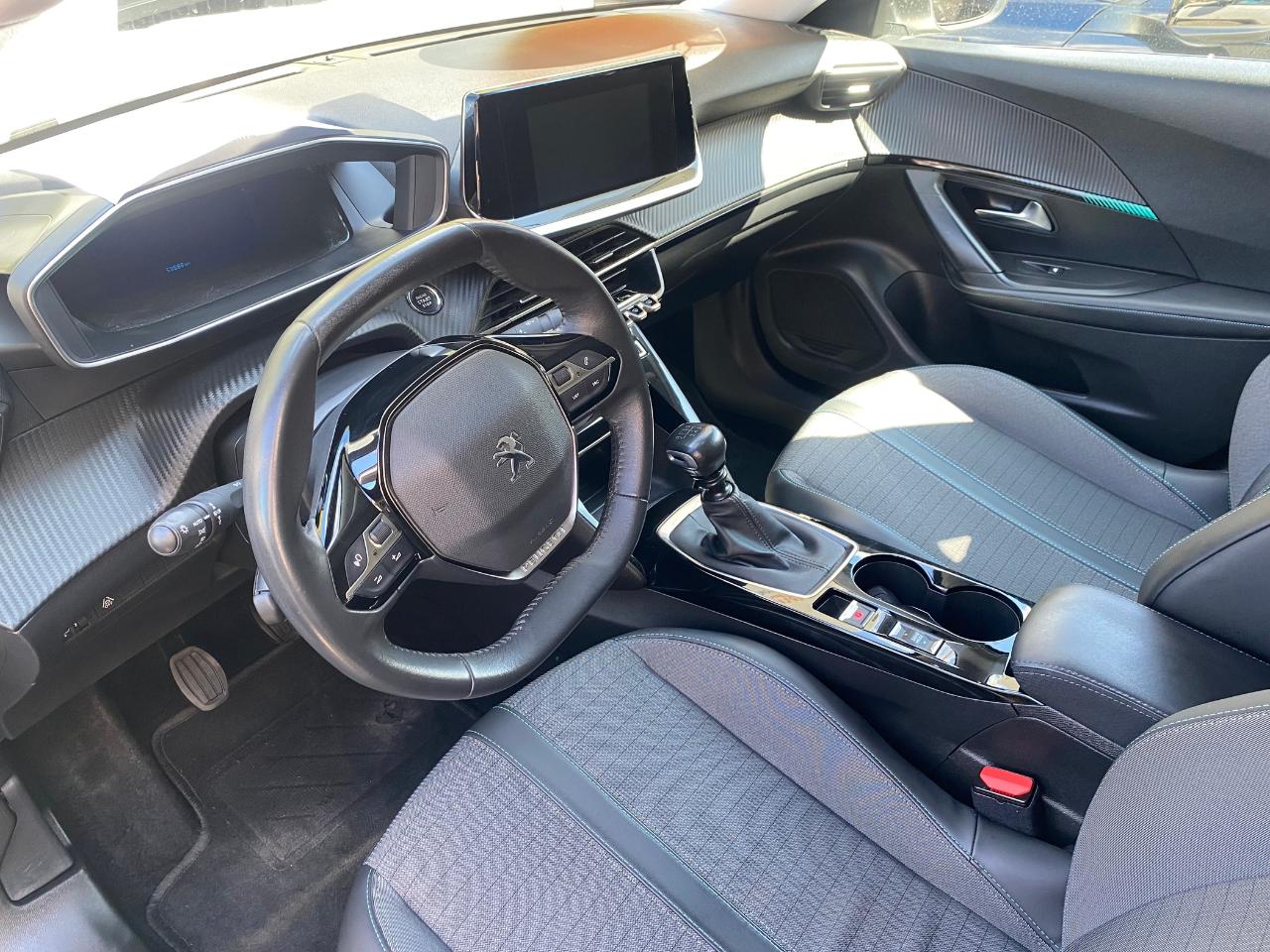 peugeot 2008 1.2 puretech — photo 4