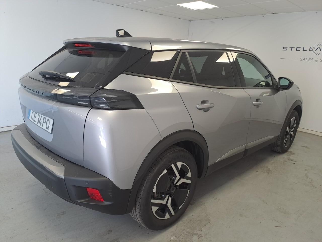 peugeot 2008 156 cv - bateria 54 kwh allure — photo 4