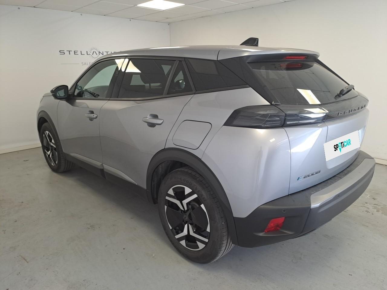 peugeot 2008 156 cv - bateria 54 kwh allure — photo 5