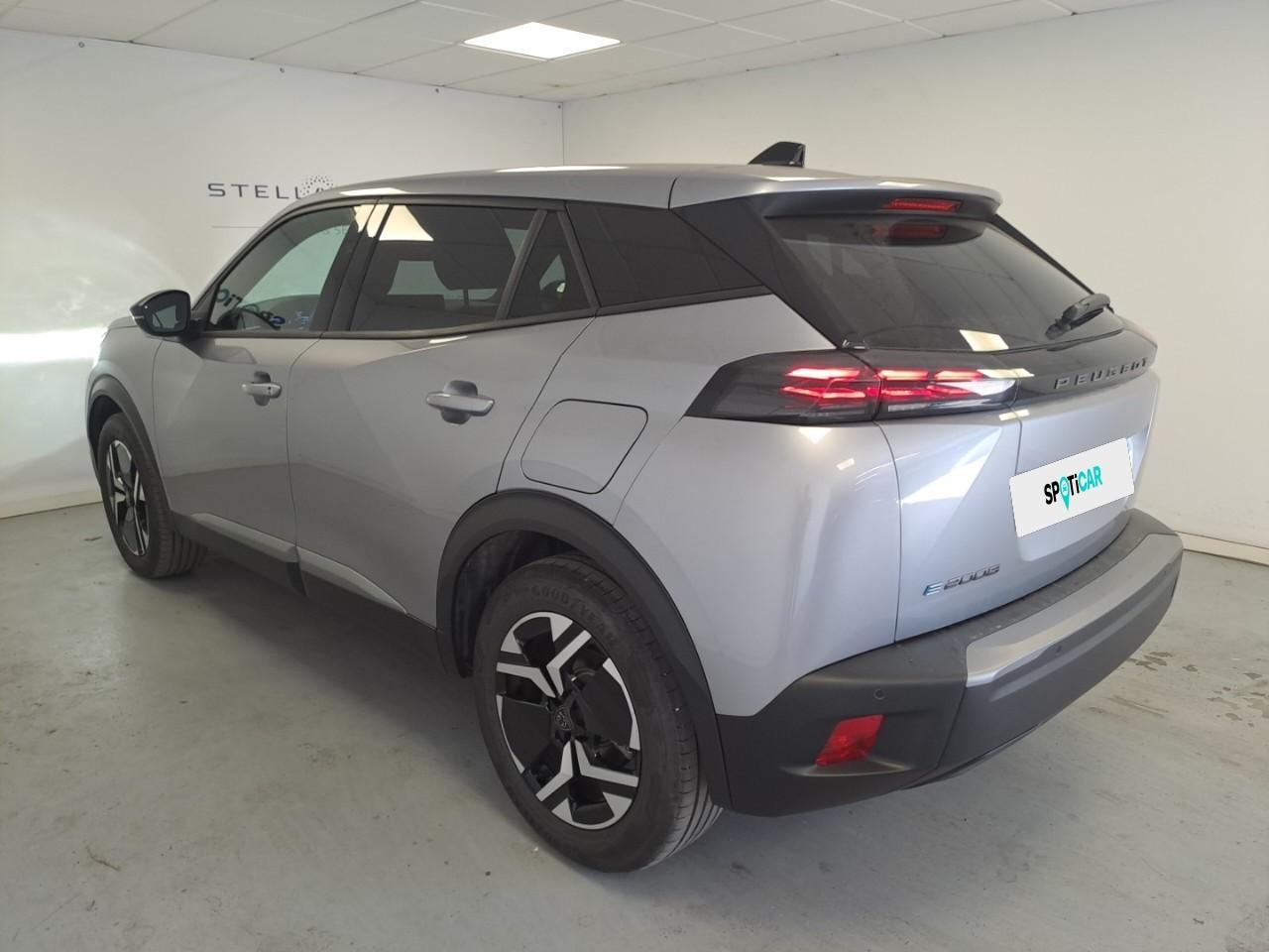 peugeot 2008 156 cv - bateria 54 kwh allure — photo 5
