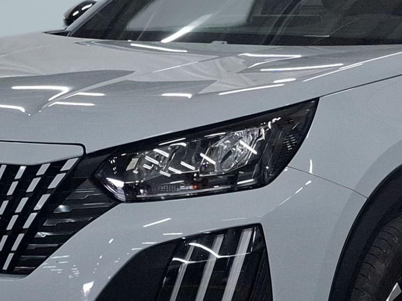 peugeot 2008 1.2 100 cv allure cvm6 — photo 2