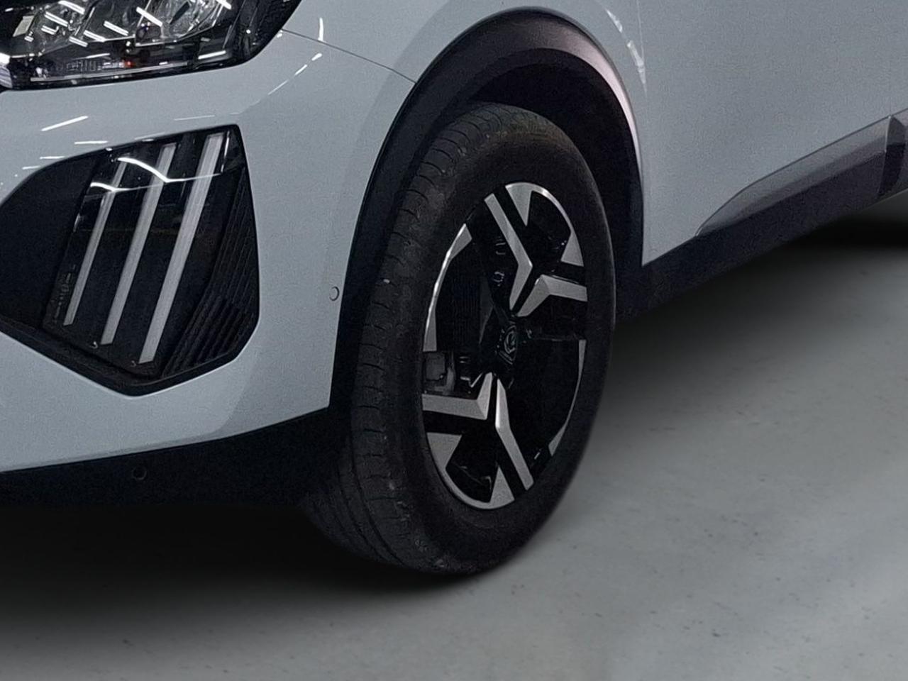 peugeot 2008 1.2 100 cv allure cvm6 — photo 3