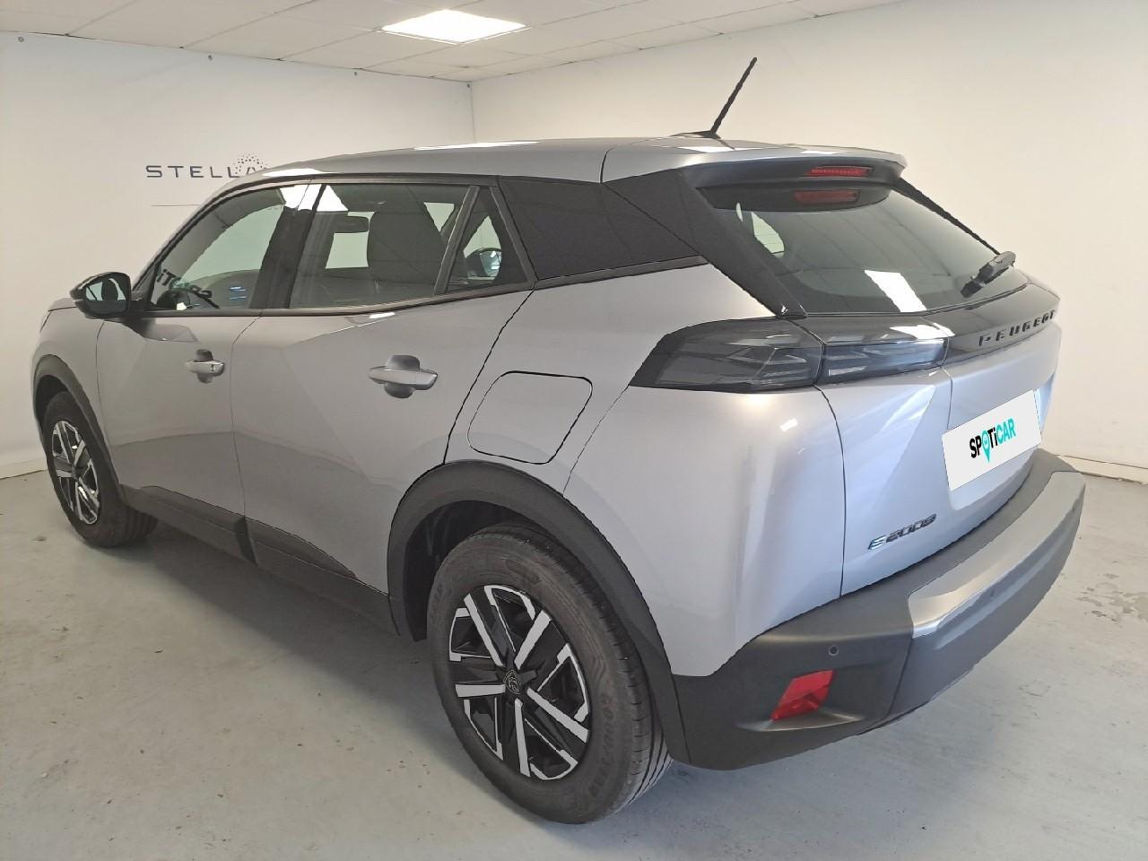 peugeot 2008 156cv (115 kw) - bateria 54 kwh style — photo 5