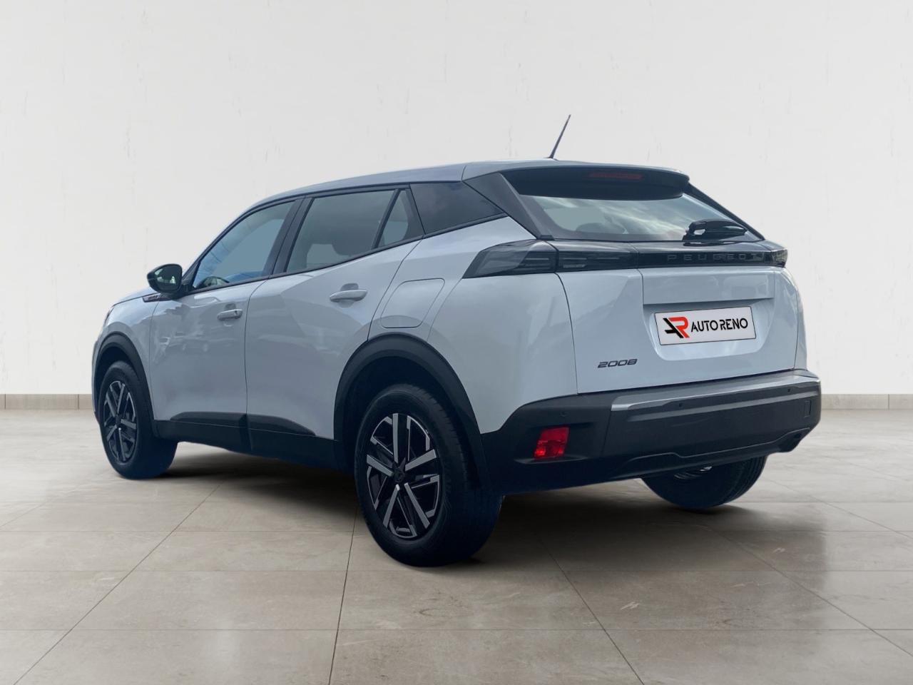 Peugeot 2008 1.2 PureTech Style — photo 3