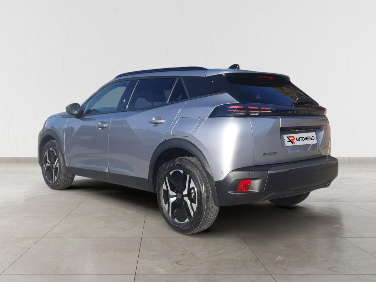 peugeot 2008 1.2 puretech allure — photo 3
