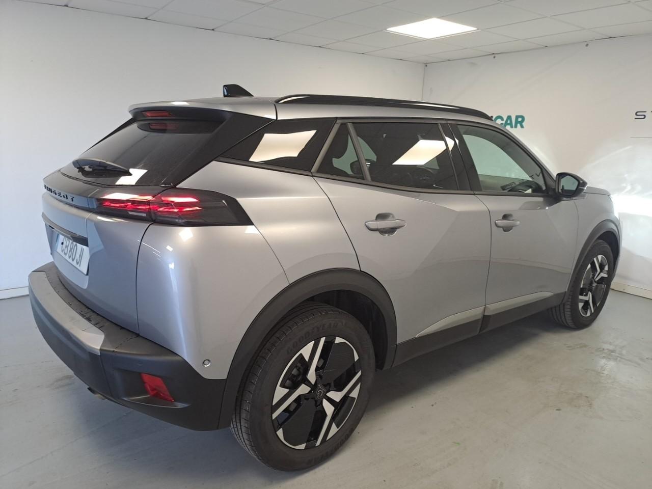 Peugeot 2008 1.2 100 cv Allure — photo 4