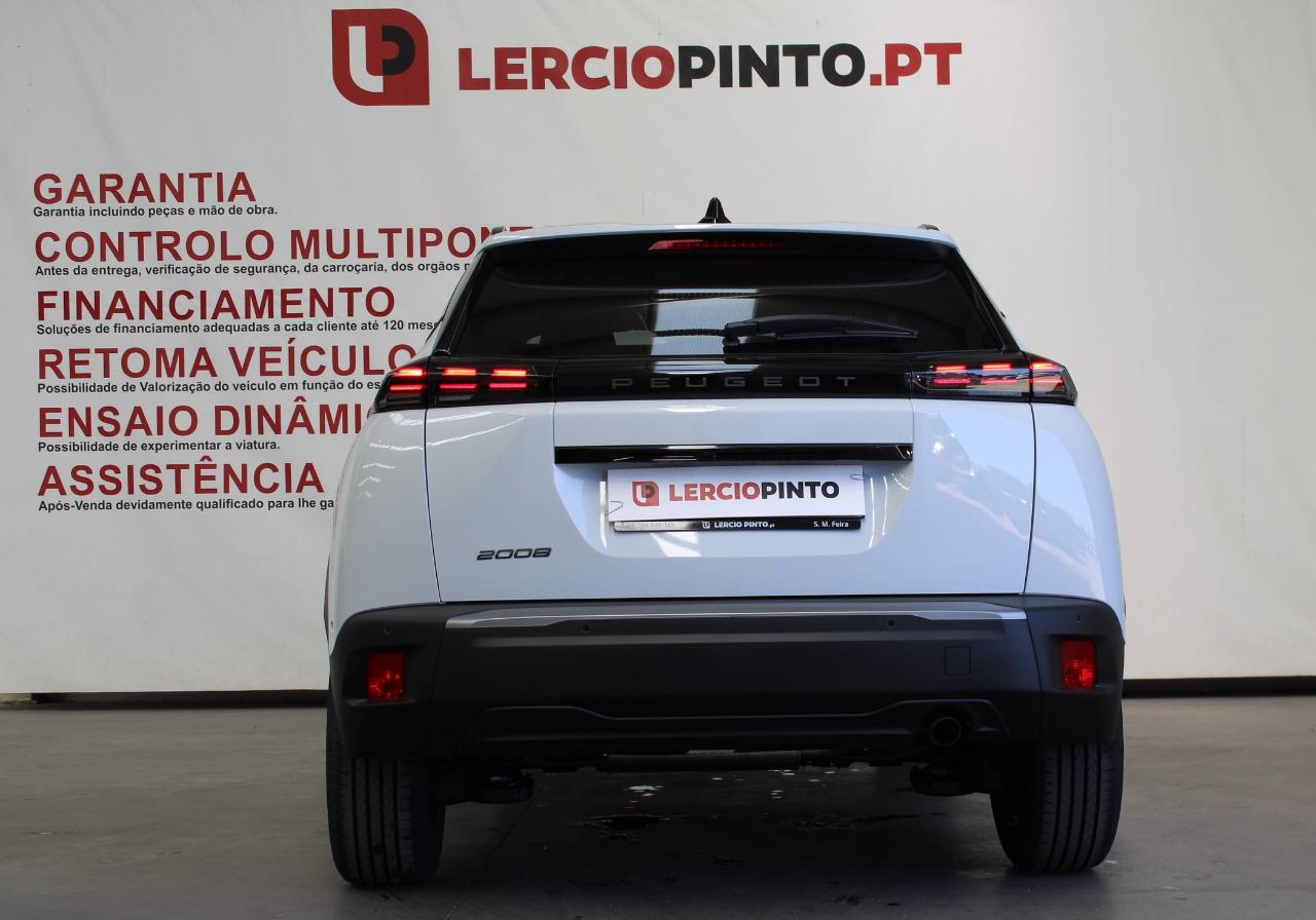 peugeot 2008 turbo 100 allure — photo 4