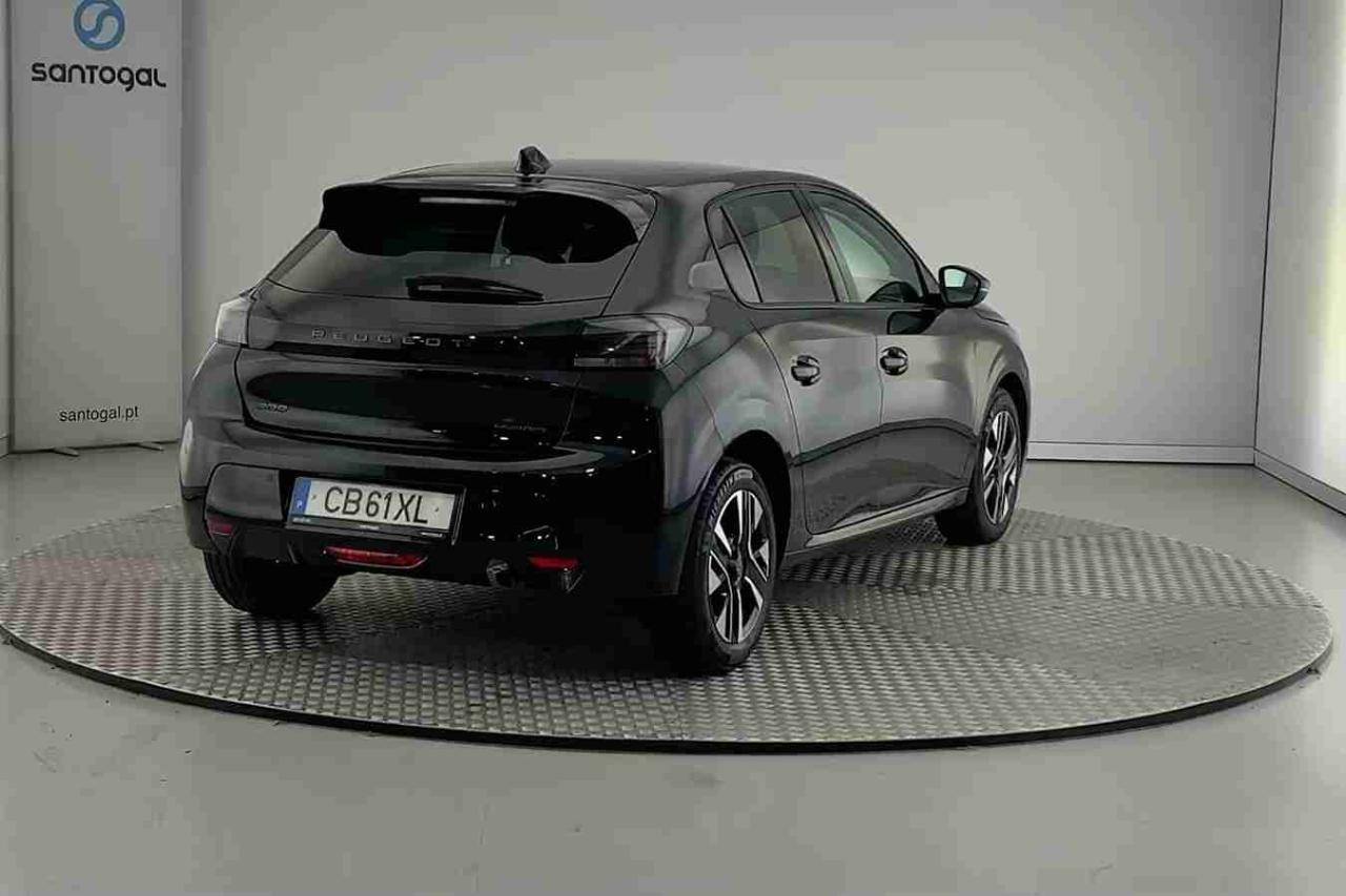 peugeot 208 1.2 hybrid allure e-dcs6 — photo 3