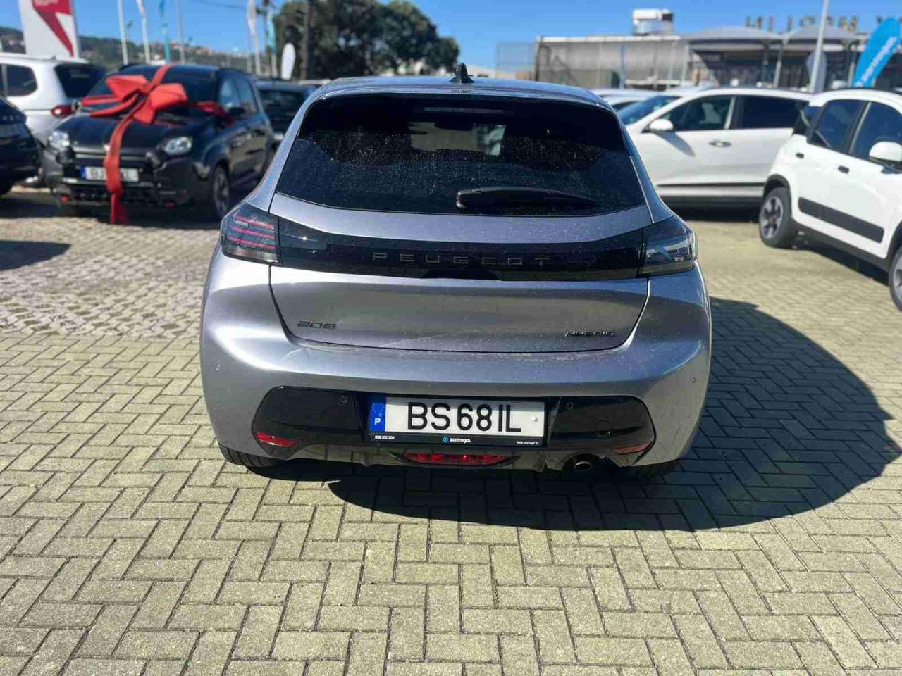 peugeot 208 1.2 hybrid allure e-dcs6 — photo 3