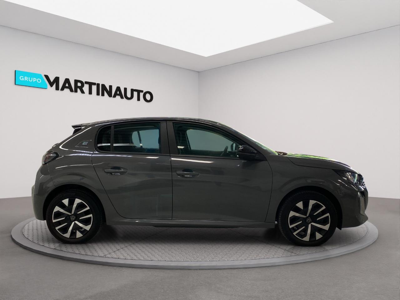 peugeot 208 1.2 hybrid allure e-dcs6 — photo 4