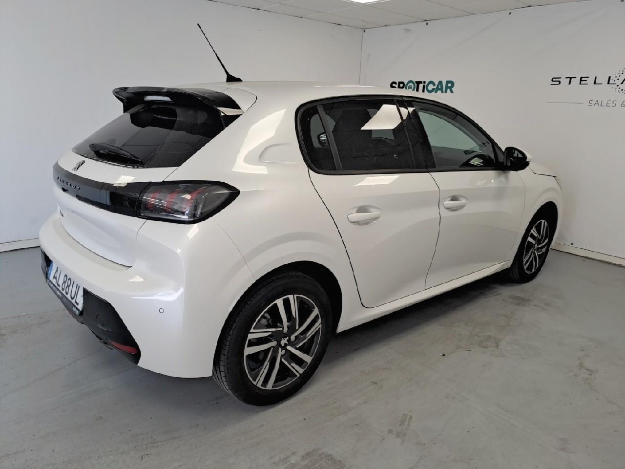 peugeot 208 1.2 puretech 100cv  eat8 allure pack — photo 4