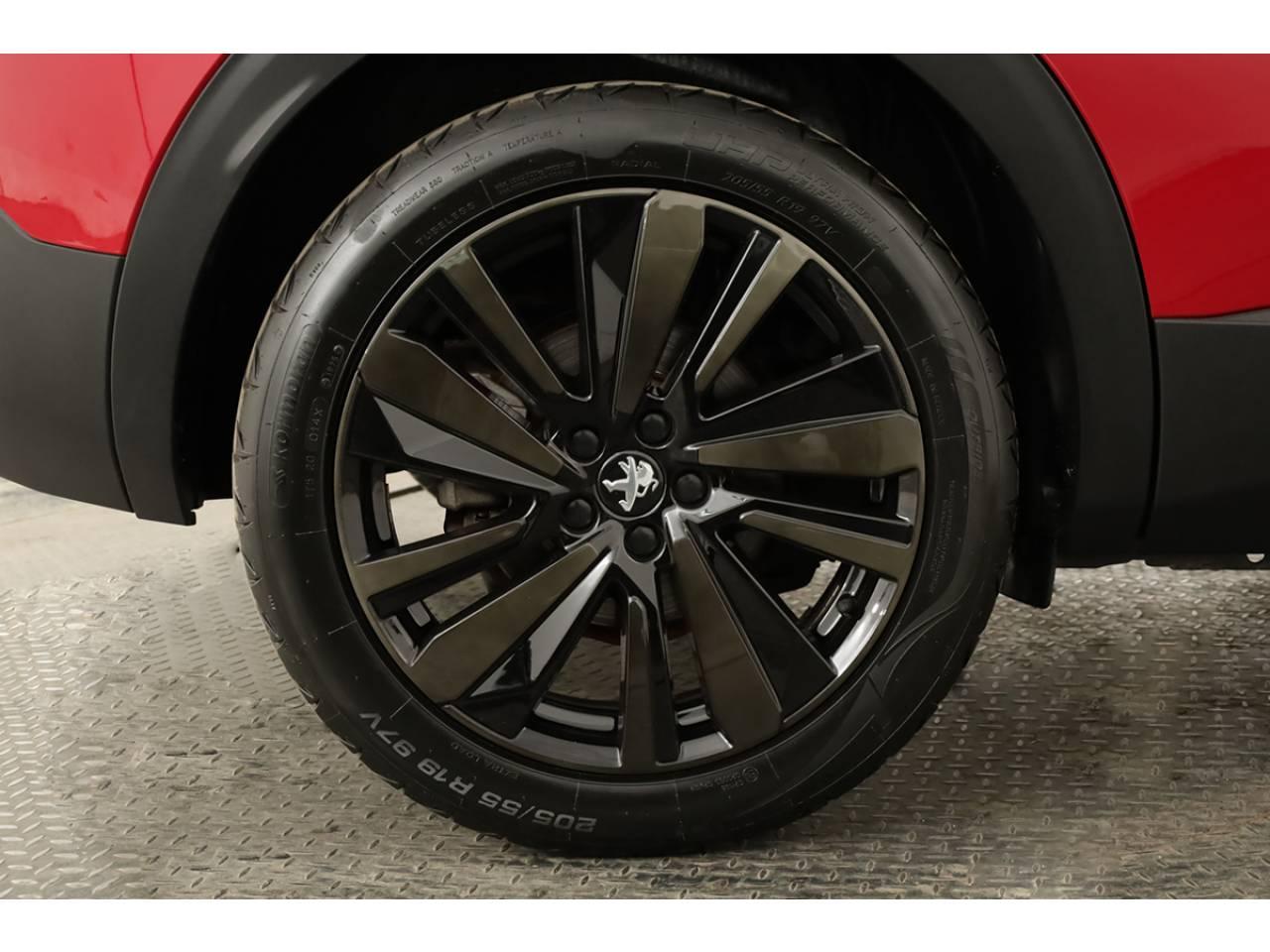 peugeot 3008 1.2 puretech 130 eat8 gt — photo 5