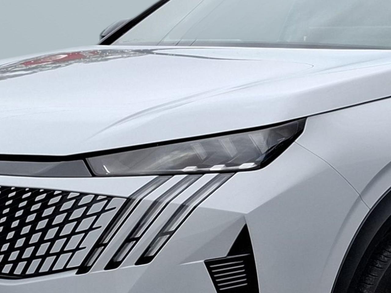 peugeot 3008 gt plug-in hybrid 195cv e-dcs7 — photo 3