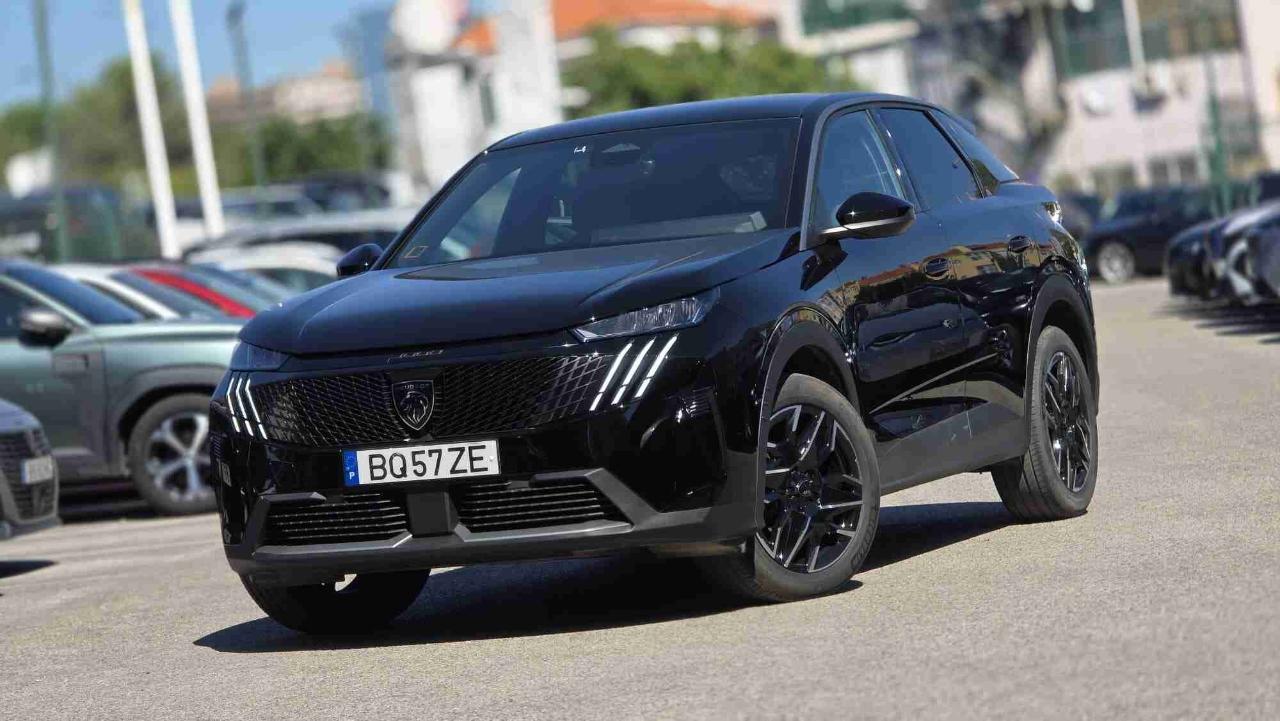 peugeot 3008 1.2 hybrid allure e-dcs6 — photo 2